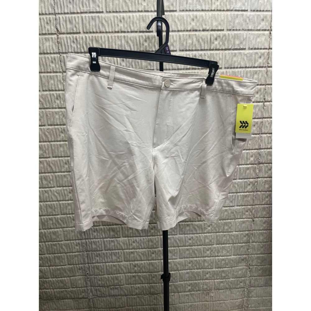 All in Motion Mens Golf Shorts Stone Light Khaki Size 40 7 Inseam NWT